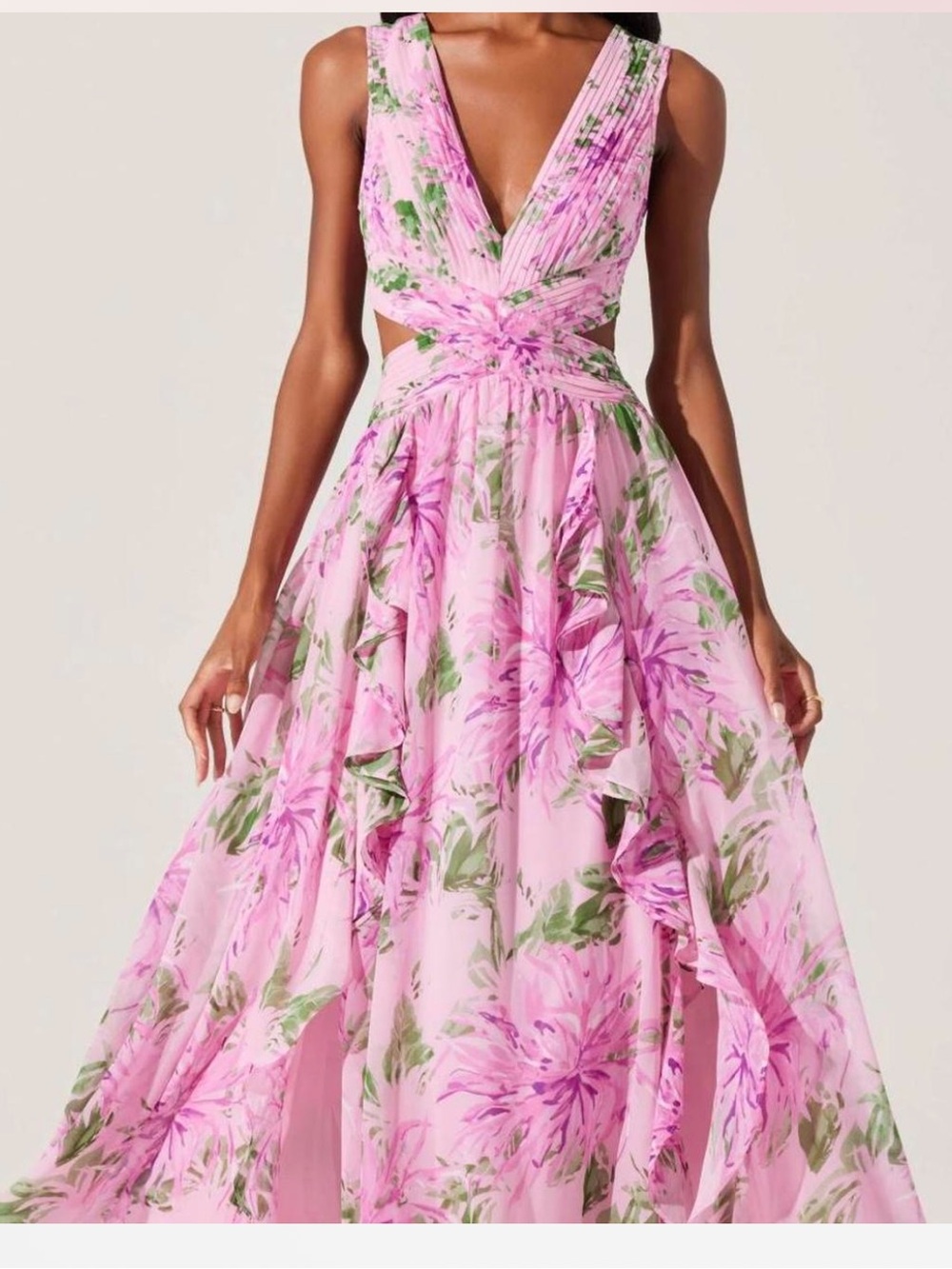 ASTR The Label ~ Noya Dress in Pink Floral!
Size S